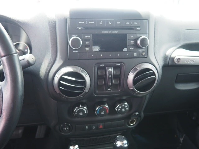 2017 Jeep JK Wrangler - Image 5 of 12