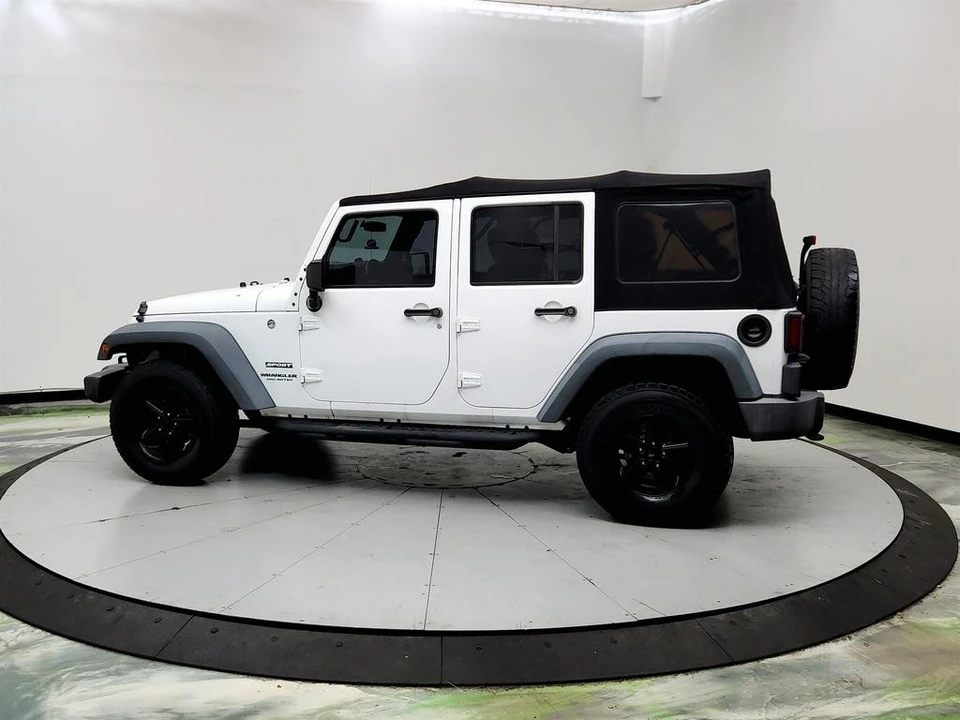 2017 Jeep JK Wrangler - Image 8 of 31