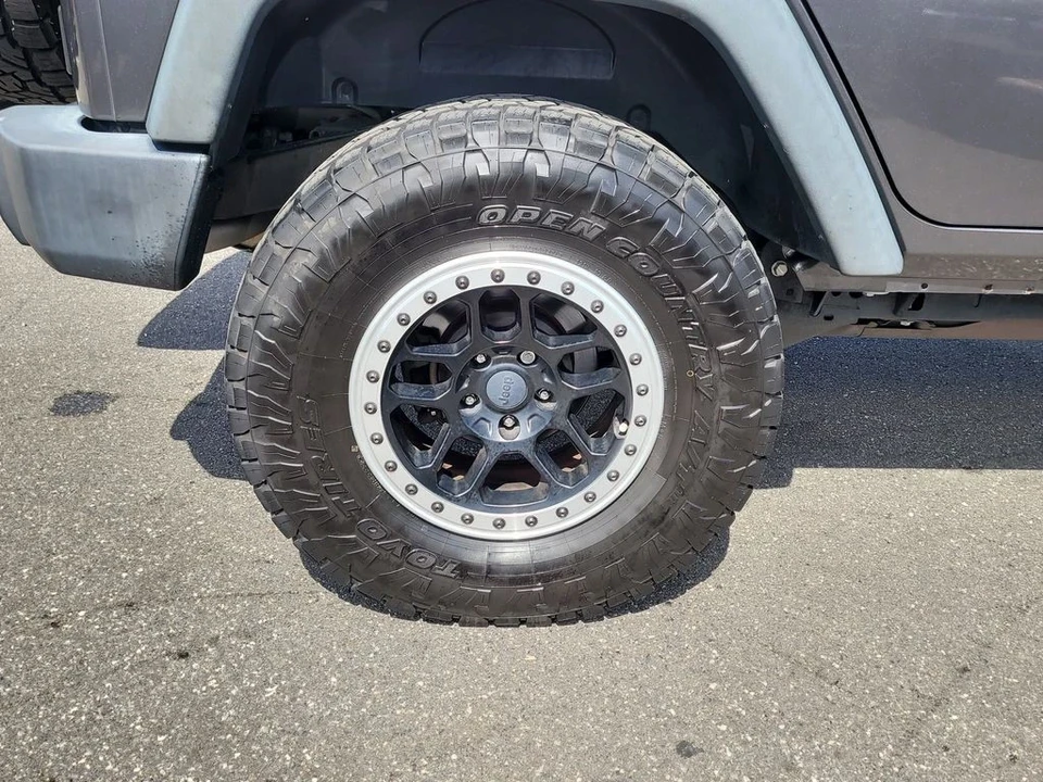 2017 Jeep JK Wrangler - Image 5 of 12