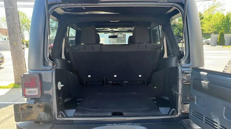 2017 Jeep JK Wrangler - Image 10 of 12