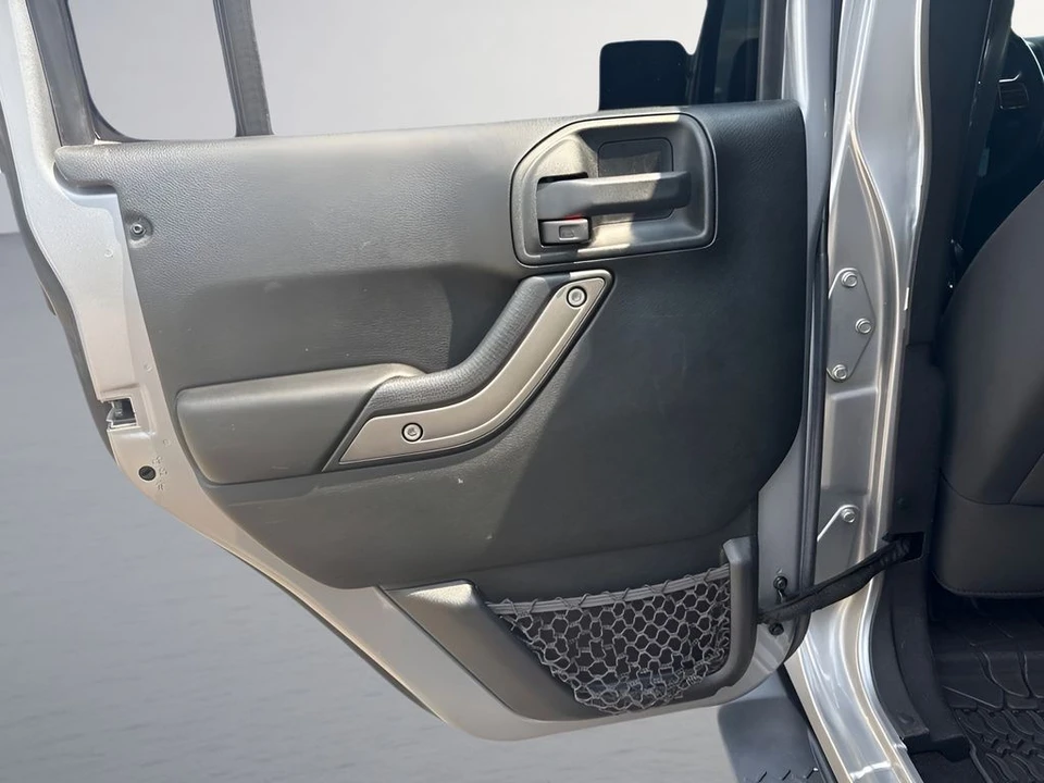 2017 Jeep JK Wrangler - Image 23 of 31