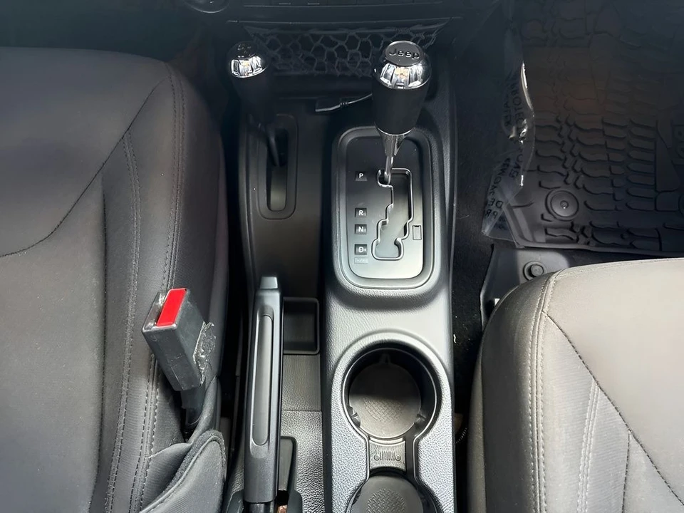 2017 Jeep JK Wrangler - Image 16 of 31