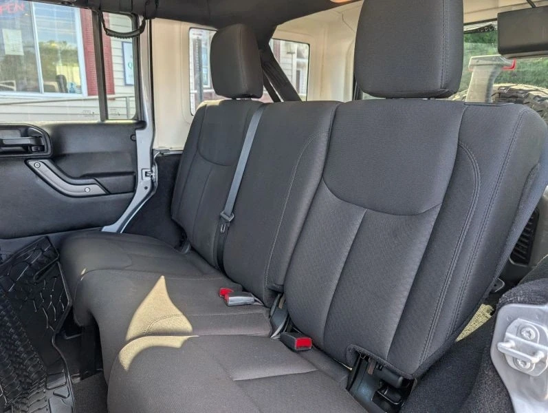 2017 Jeep JK Wrangler - Image 10 of 12