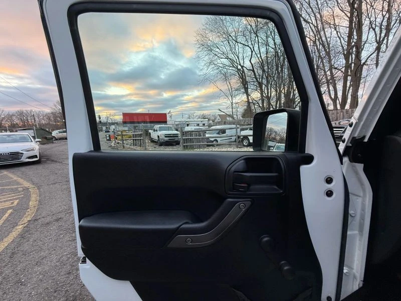 2017 Jeep JK Wrangler - Image 9 of 12