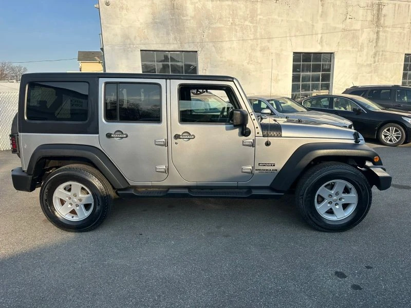 2017 Jeep JK Wrangler - Image 5 of 12