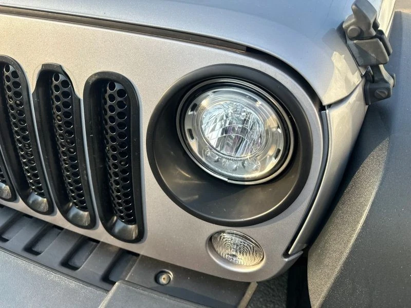 2017 Jeep JK Wrangler - Image 11 of 12