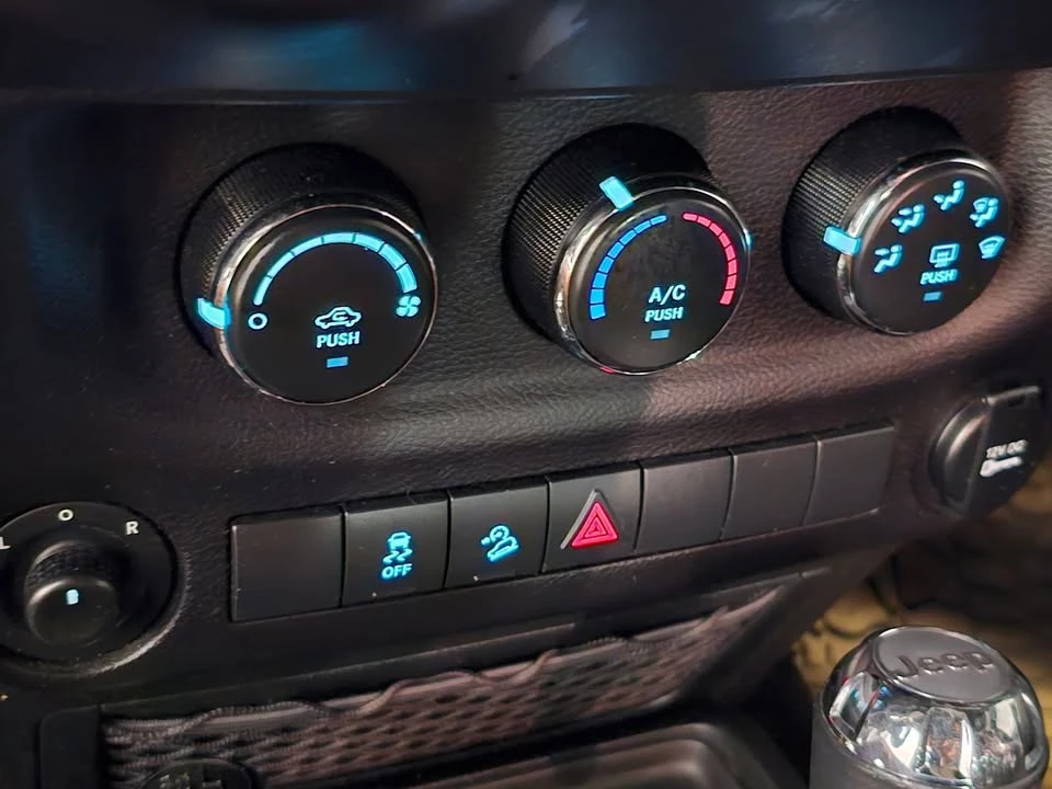 2017 Jeep JK Wrangler - Image 15 of 20
