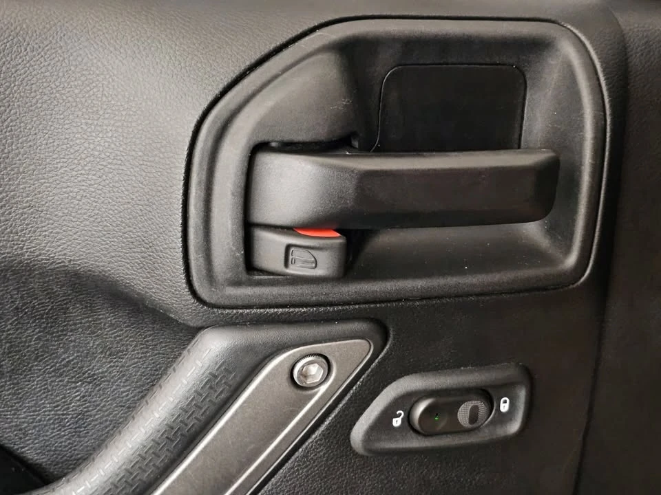 2017 Jeep JK Wrangler - Image 16 of 20