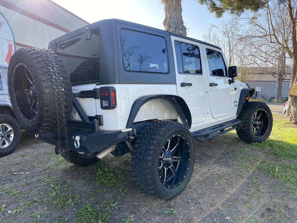 2017 Jeep JK Wrangler - Image 4 of 31