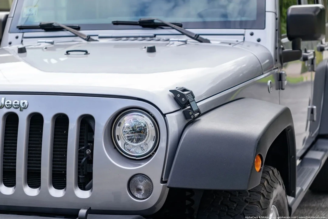 2017 Jeep - Image 18 of 31