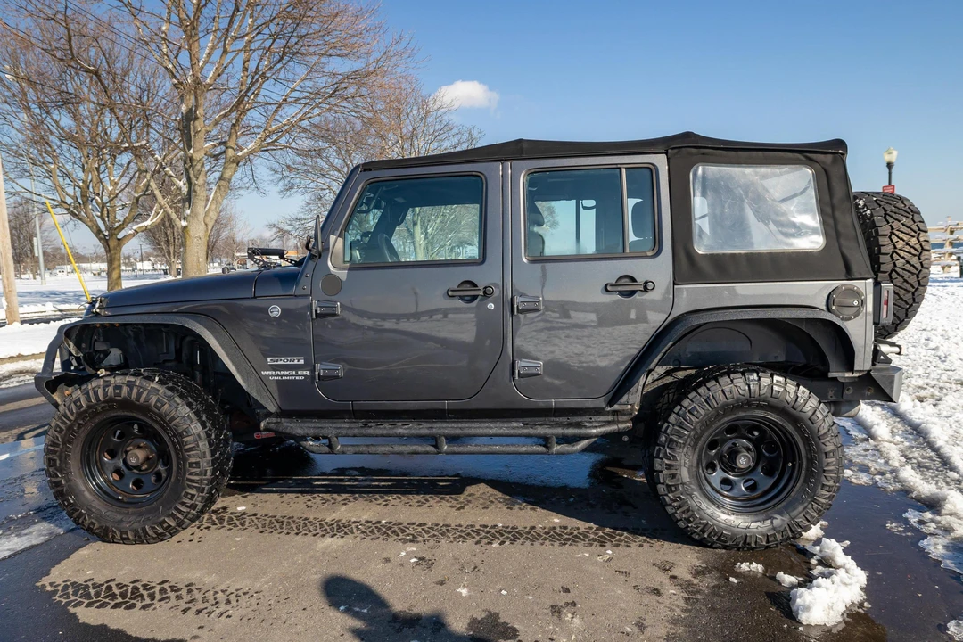 2017 Jeep JK Wrangler - Image 3 of 31