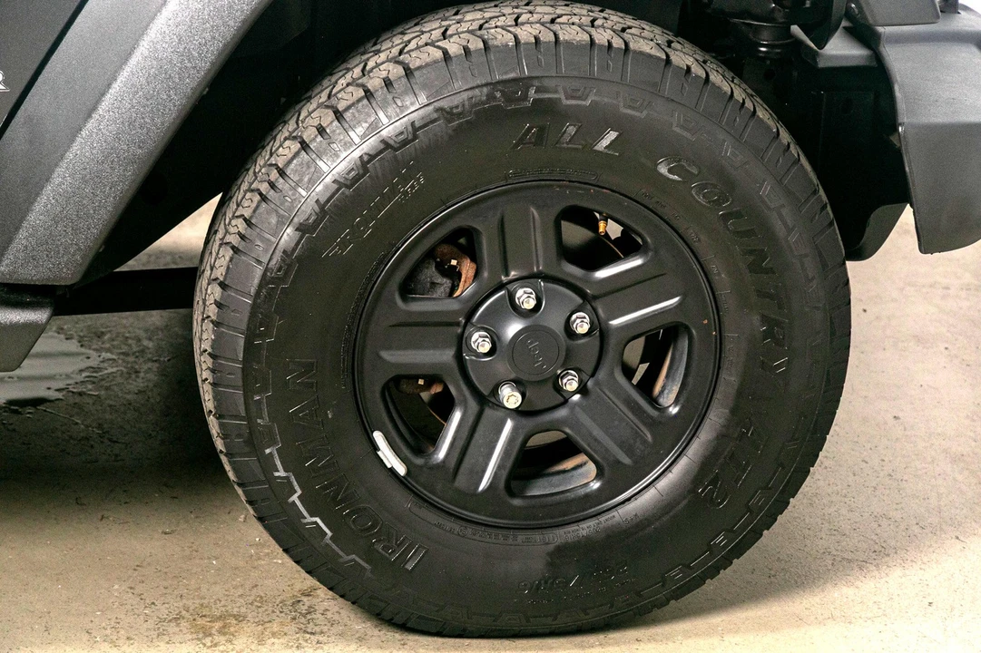 2017 Jeep JK Wrangler - Image 19 of 21