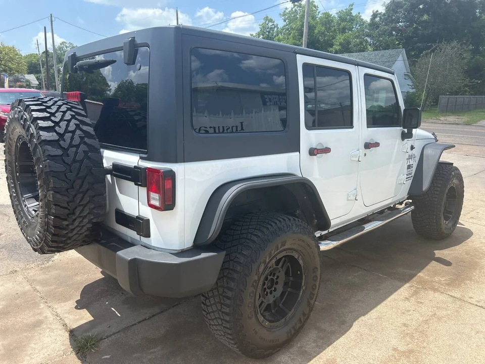2017 Jeep JK Wrangler - Image 2 of 11