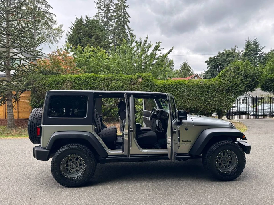 2017 Jeep JK Wrangler - Image 2 of 11