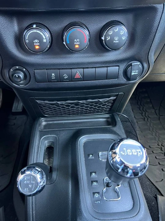 2017 Jeep JK Wrangler - Image 9 of 24