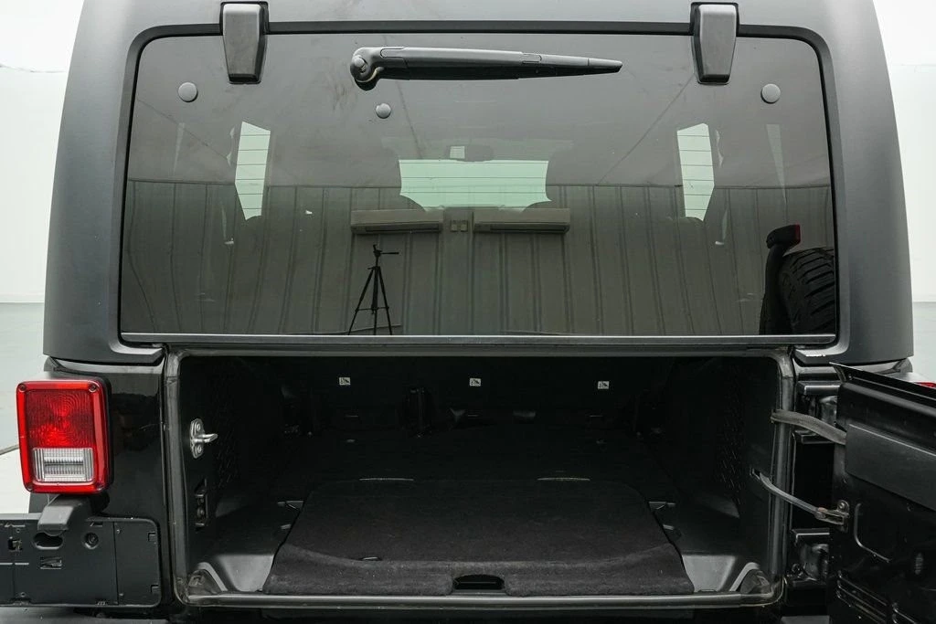 2017 Jeep JK Wrangler - Image 19 of 21