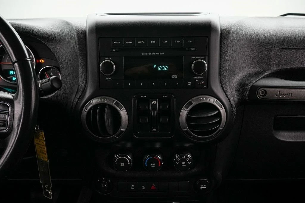2017 Jeep JK Wrangler - Image 16 of 21
