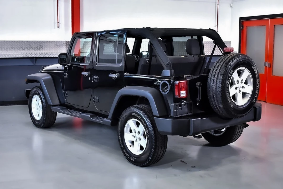 2017 Jeep JK Wrangler - Image 18 of 31
