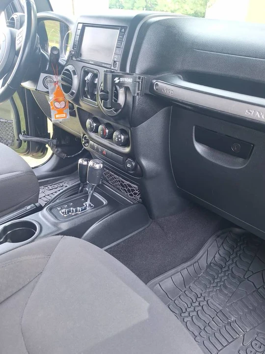 2017 Jeep JK Wrangler - Image 19 of 23