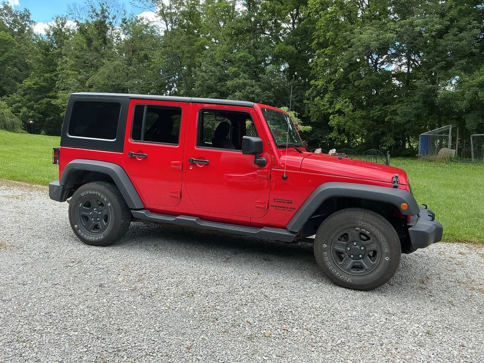 2017 Jeep JK Wrangler - Image 2 of 15