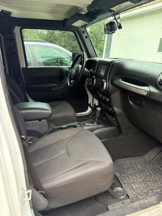 2017 Jeep JK Wrangler - Image 12 of 16