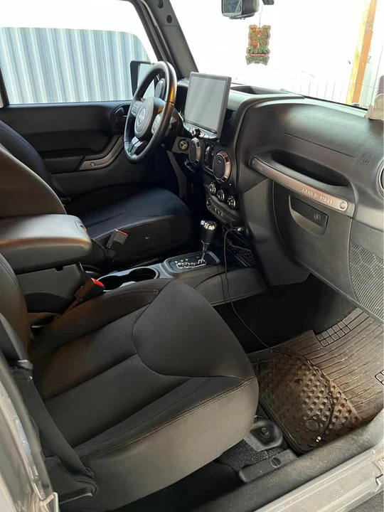 2017 Jeep JK Wrangler - Image 17 of 18