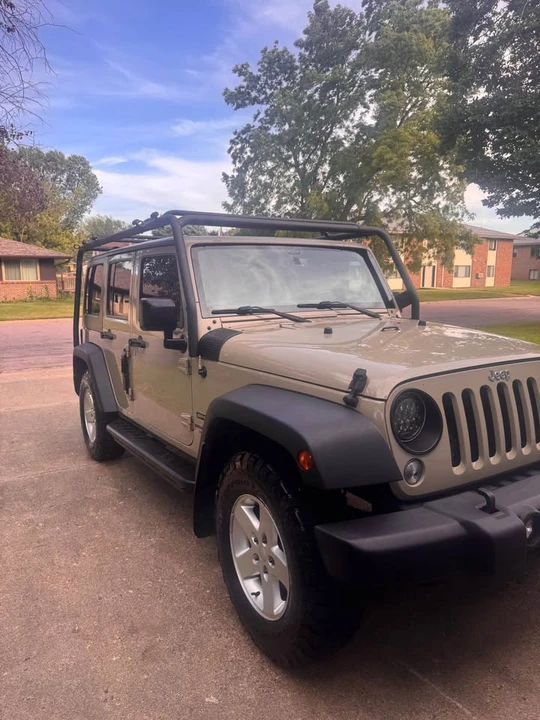 2017 Jeep JK Wrangler - Image 2 of 12