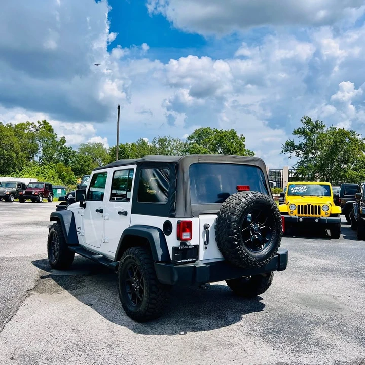 2017 Jeep JK Wrangler - Image 5 of 17