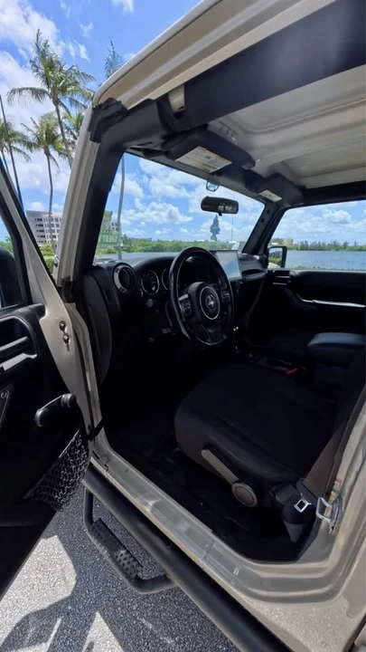 2017 Jeep JK Wrangler - Image 10 of 16