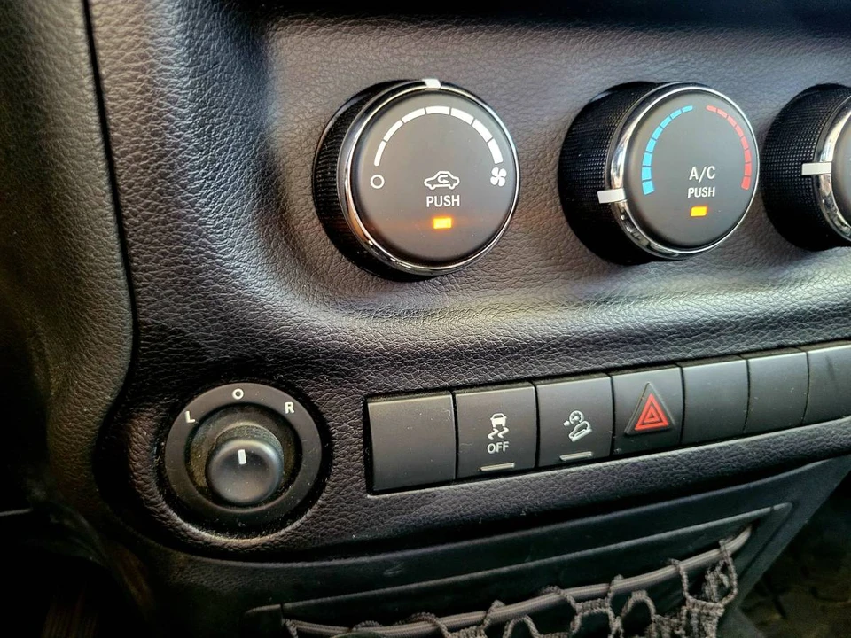 2017 Jeep JK Wrangler - Image 19 of 21