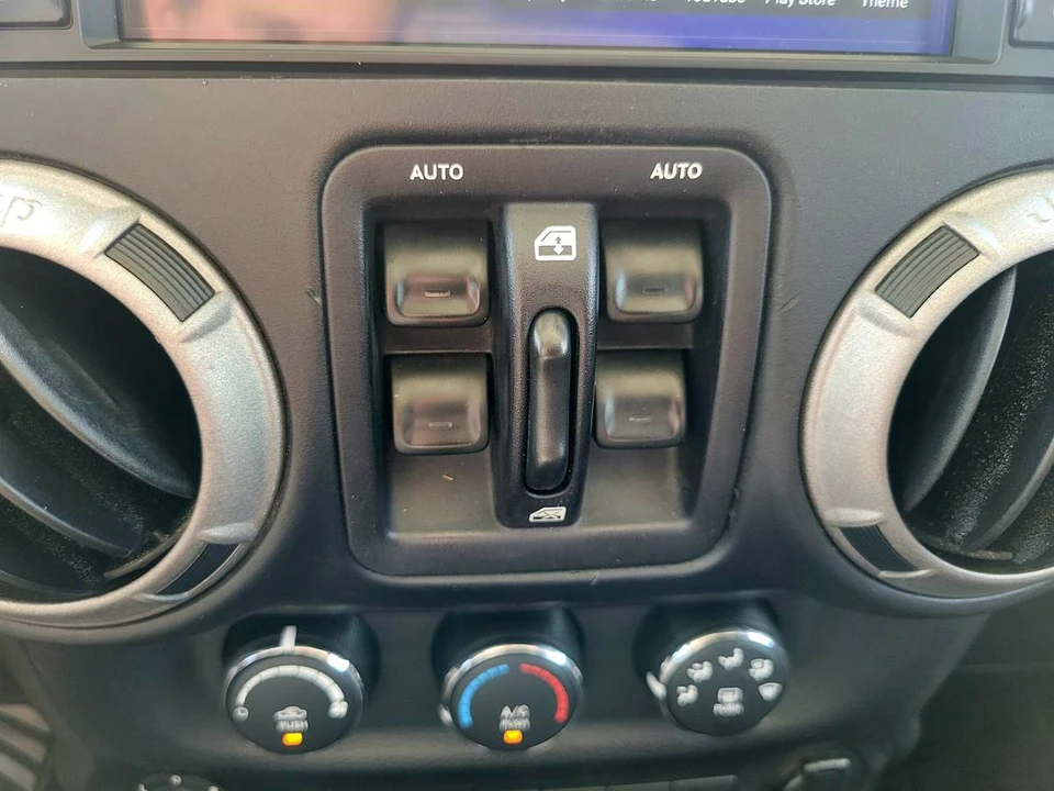 2017 Jeep JK Wrangler - Image 18 of 21