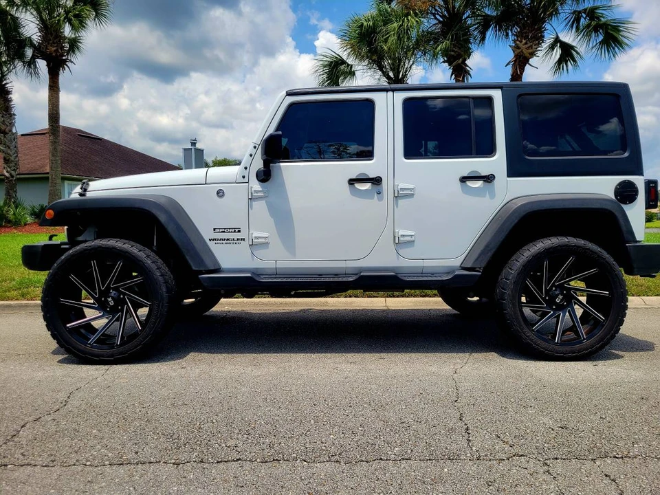 2017 Jeep JK Wrangler - Image 3 of 21