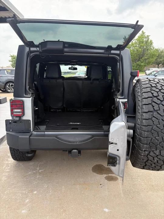 2017 Jeep JK Wrangler - Image 14 of 16
