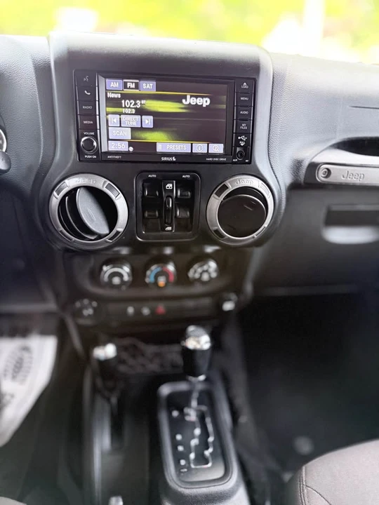 2017 Jeep JK Wrangler - Image 14 of 21