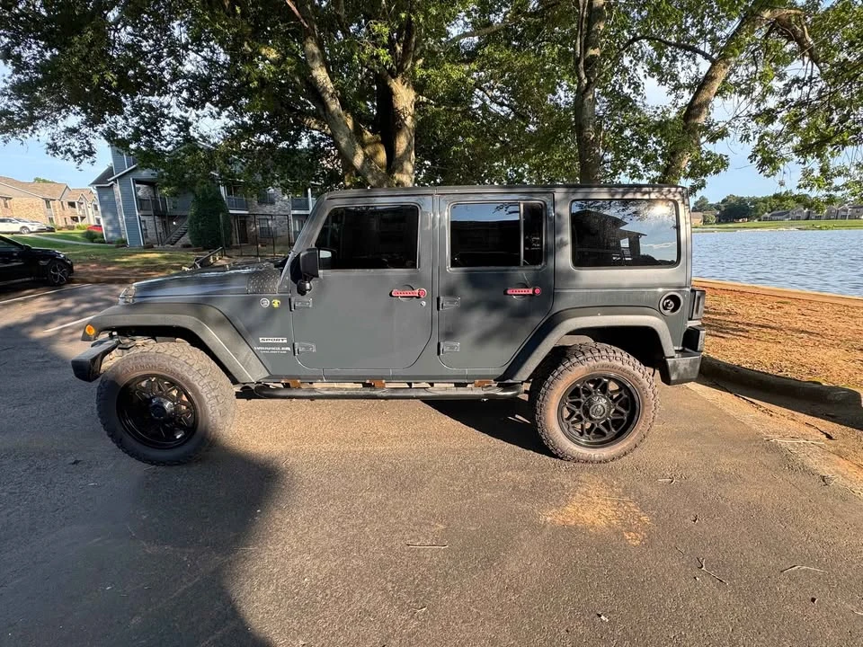 2017 Jeep JK Wrangler - Image 4 of 13