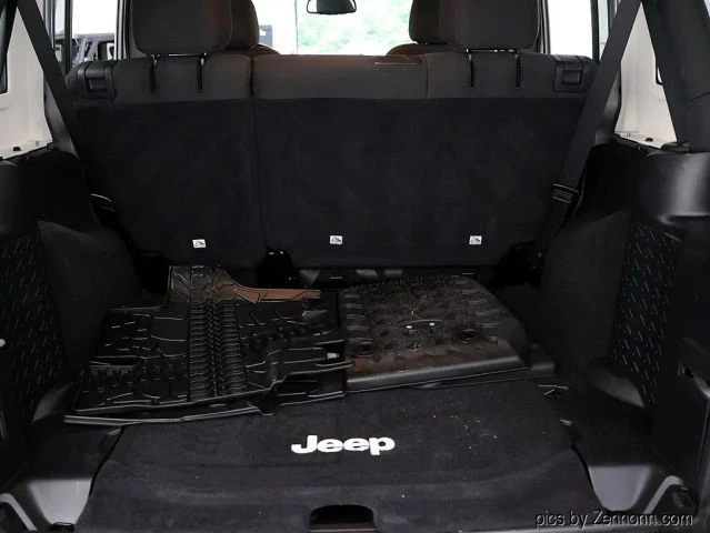 2017 Jeep JK Wrangler - Image 25 of 31