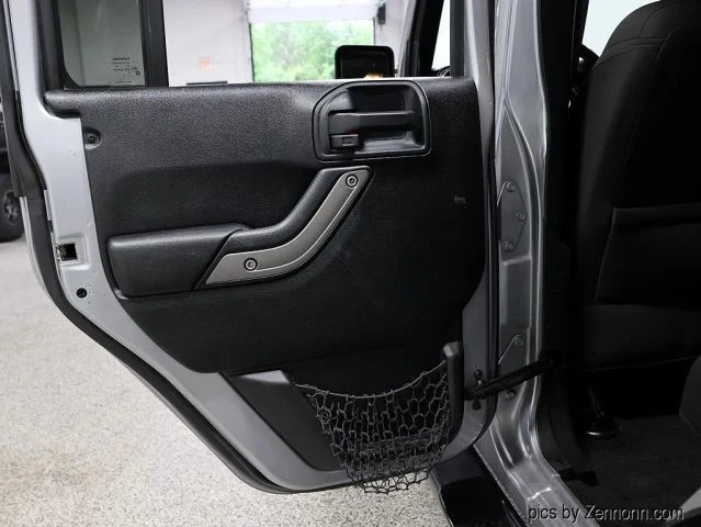 2017 Jeep JK Wrangler - Image 23 of 31