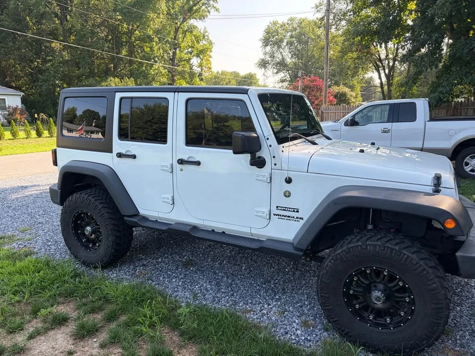 2017 Jeep JK Wrangler - Image 3 of 4