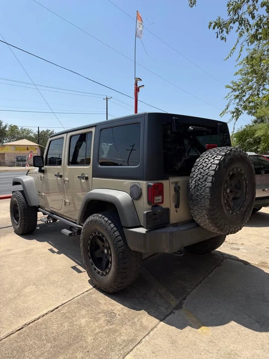 2017 Jeep JK Wrangler - Image 4 of 5