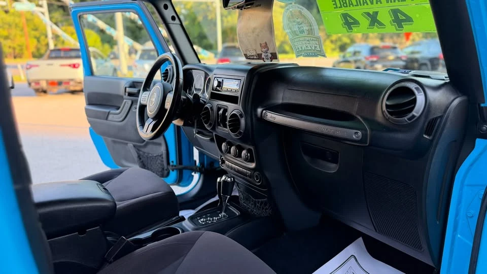 2017 Jeep JK Wrangler - Image 15 of 20