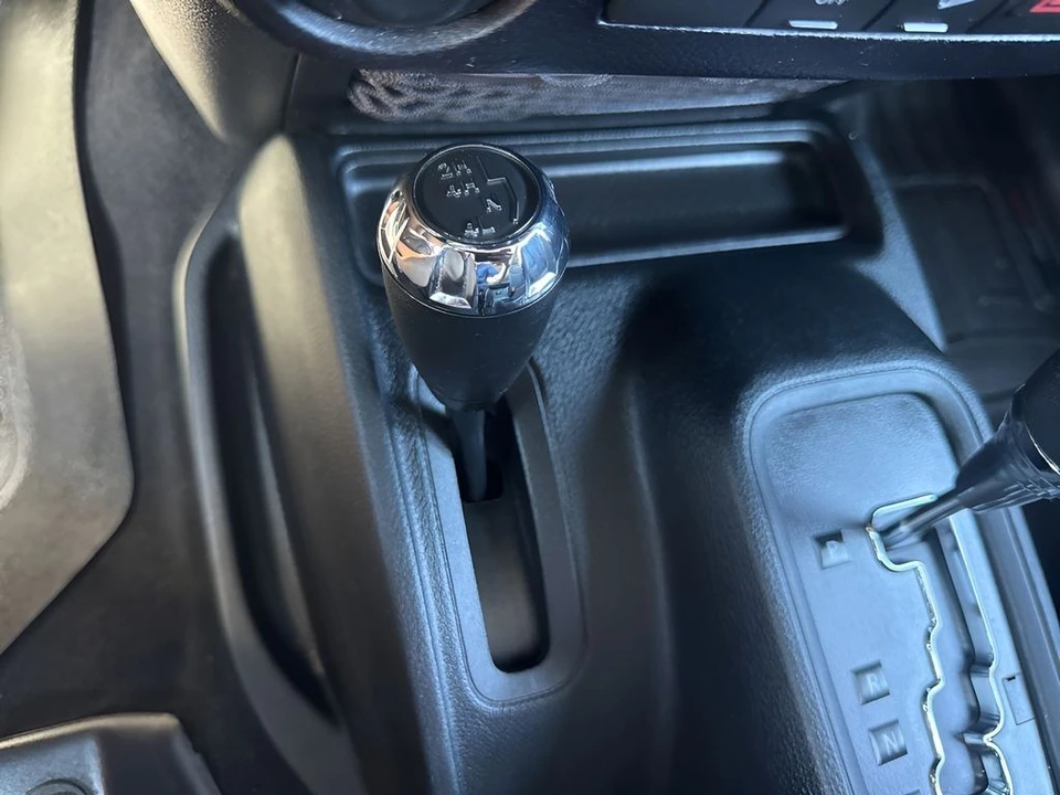 2017 Jeep - Image 18 of 31