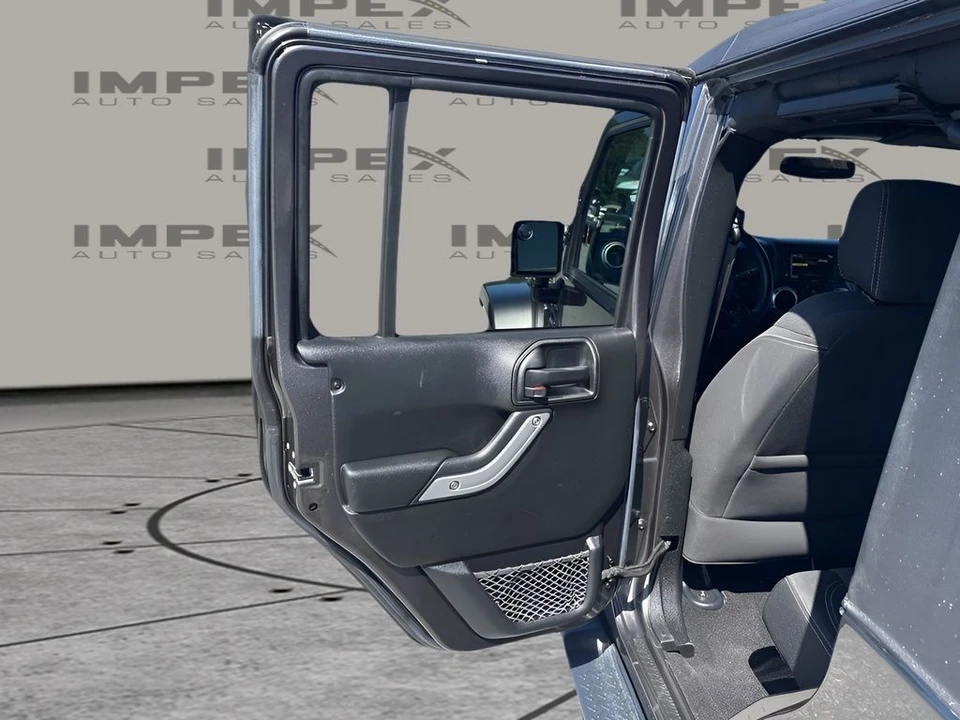 2017 Jeep - Image 27 of 31