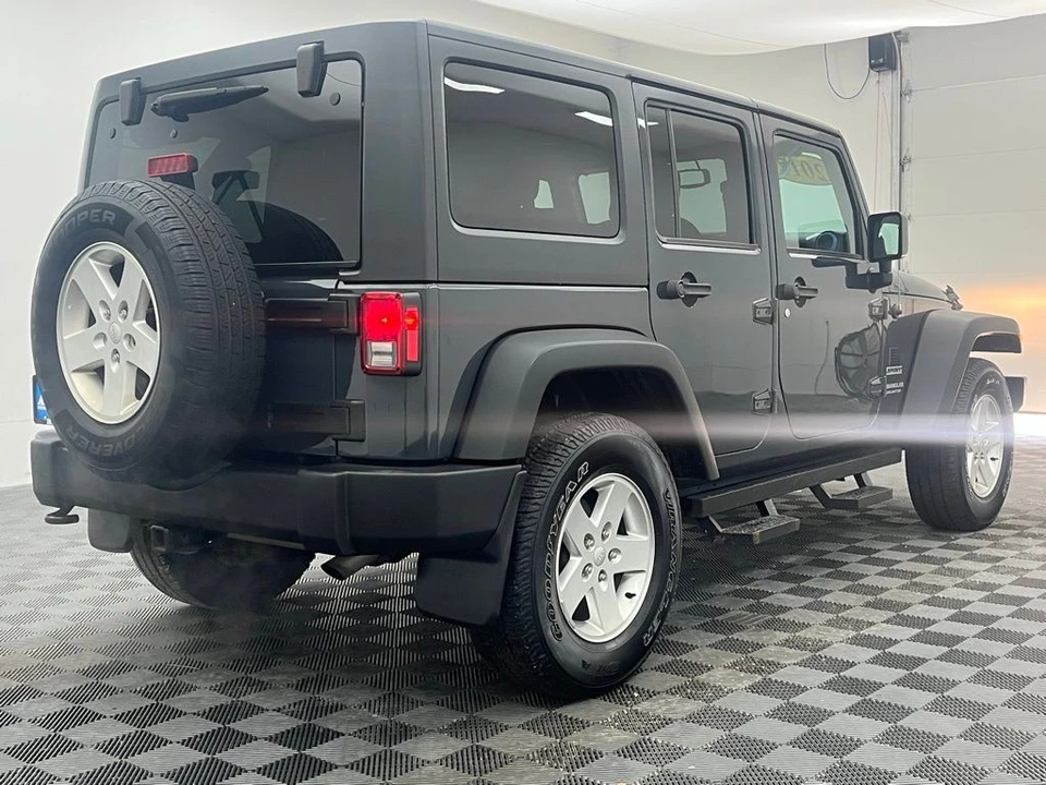 2017 Jeep JK Wrangler - Image 5 of 12