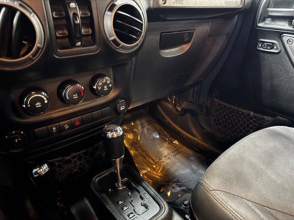 2017 Jeep JK Wrangler - Image 26 of 31