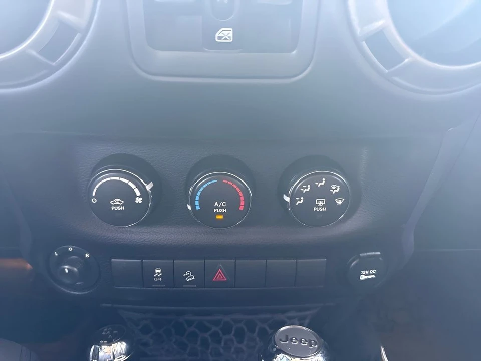 2017 Jeep JK Wrangler - Image 17 of 31
