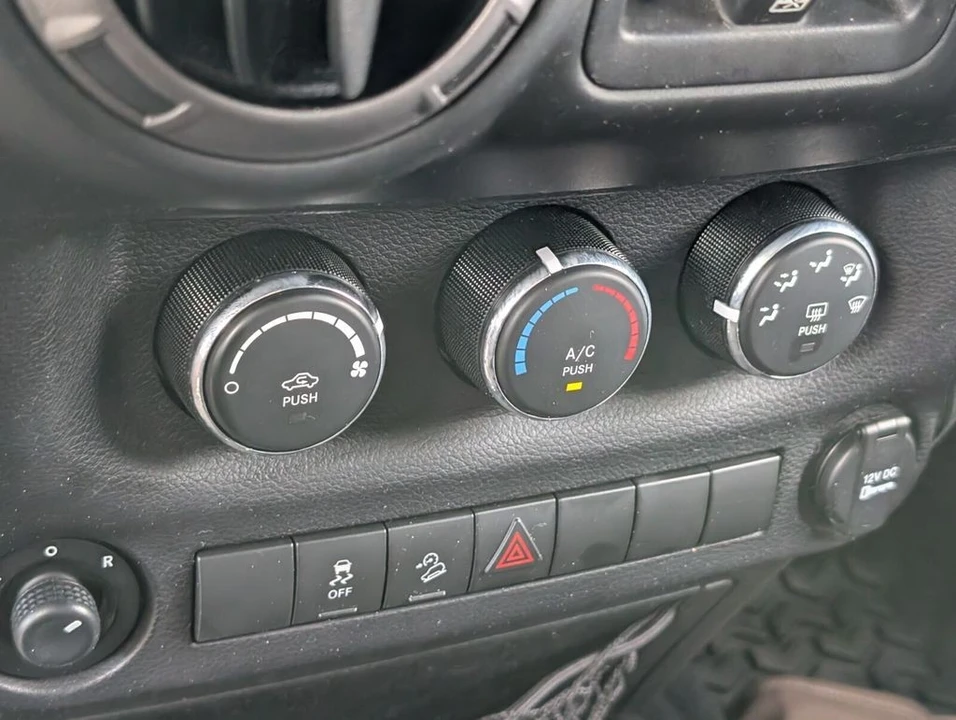 2017 Jeep JK Wrangler - Image 19 of 21