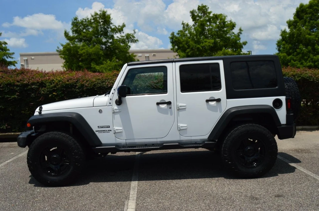 2017 Jeep JK Wrangler - Image 11 of 25