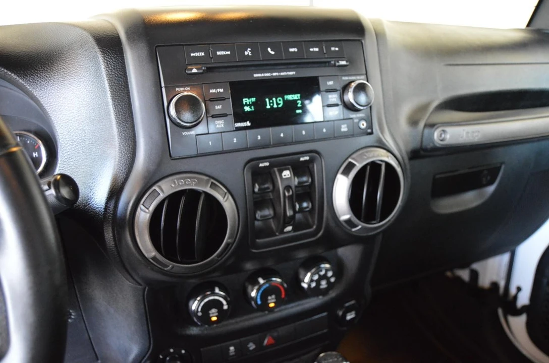 2017 Jeep JK Wrangler - Image 17 of 25