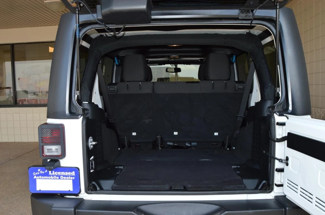2017 Jeep JK Wrangler - Image 23 of 25