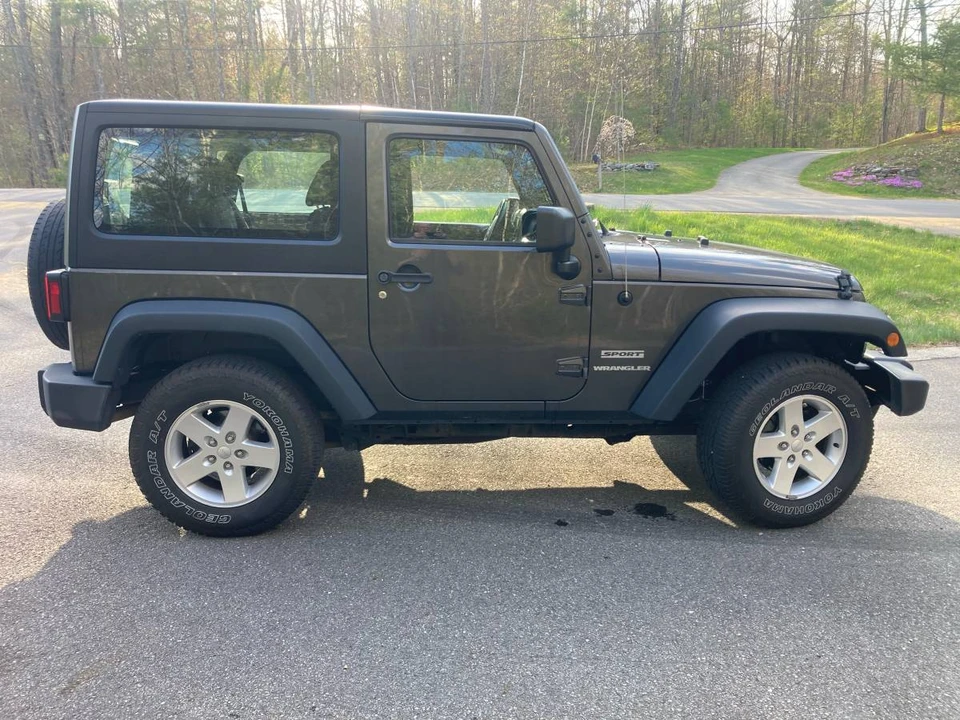 2017 Jeep JK Wrangler - Image 5 of 15